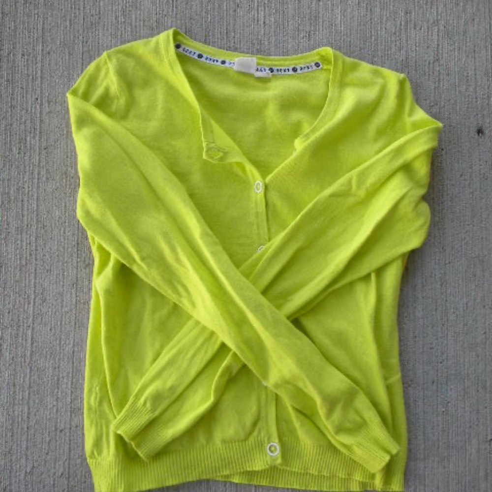 Roxy Cardigan - Picture 2 of 7